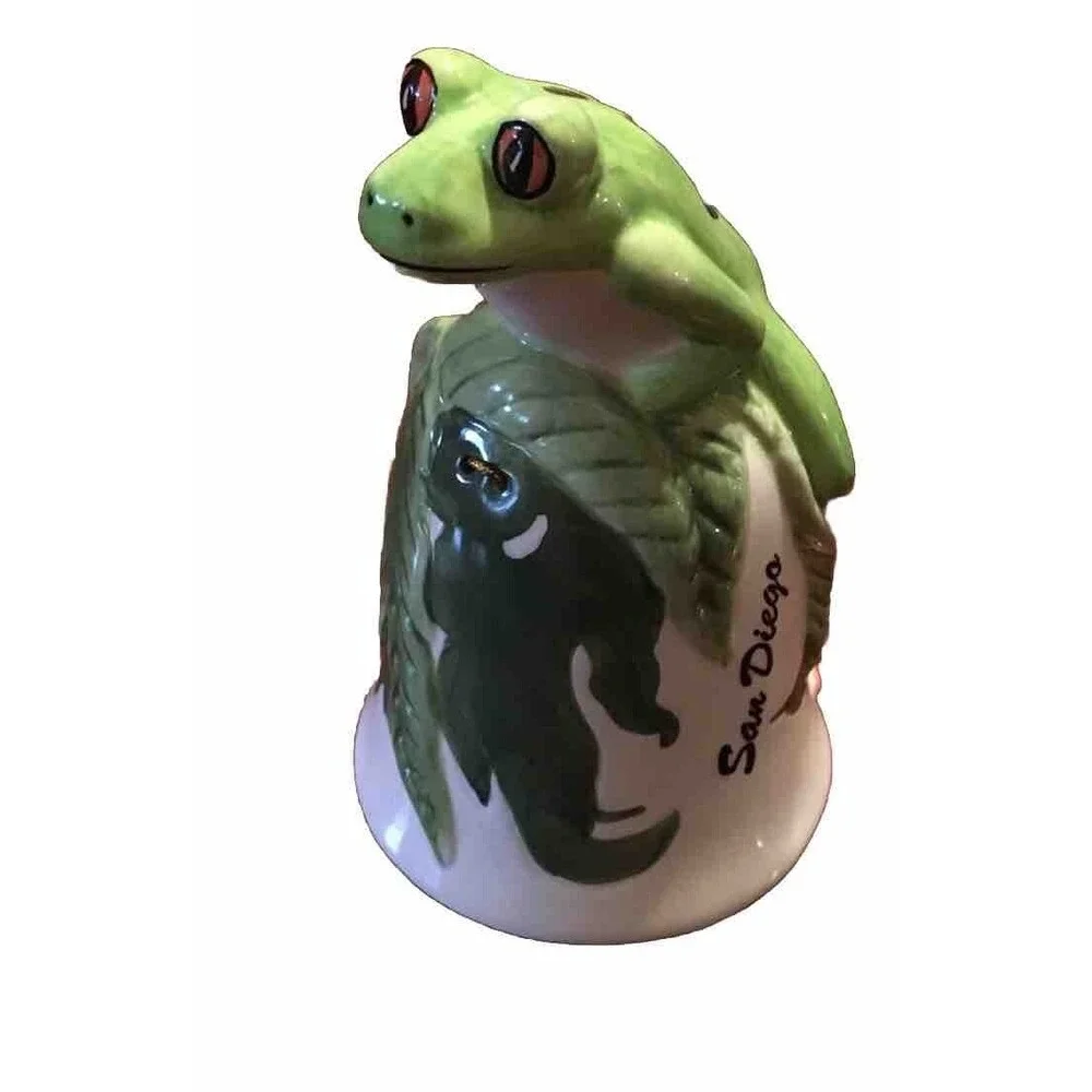 San Diego Souvenir‎ Frog Bell Knick-Knack